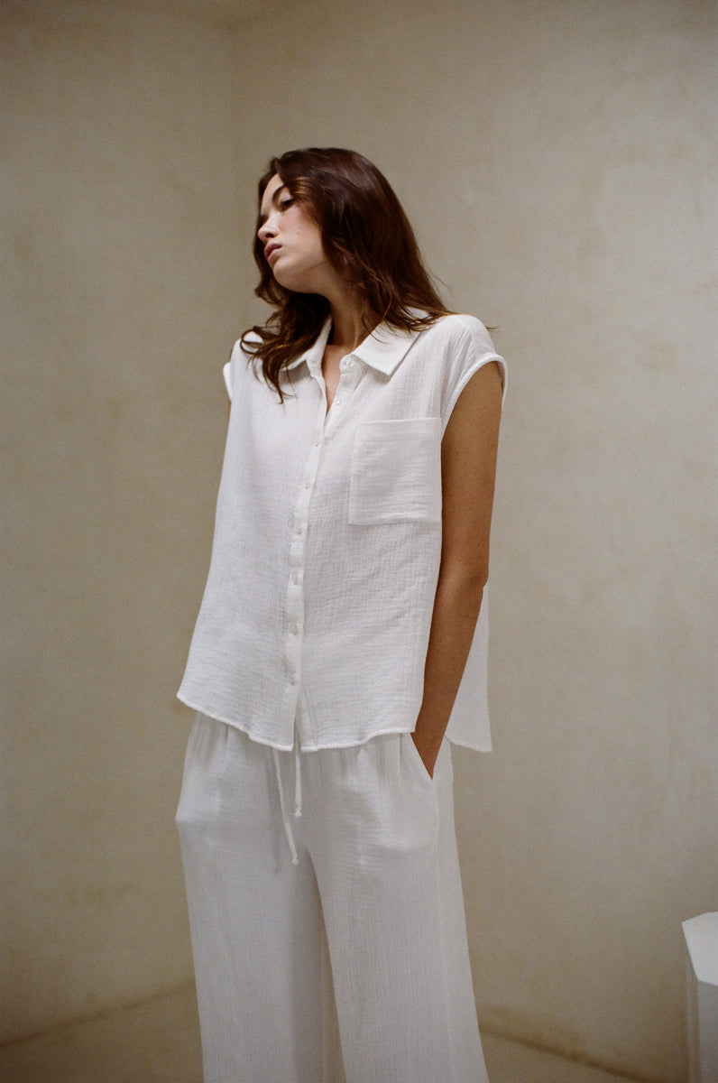 Bruna Sleeveless Cotton Collared Shirt • Shop American Threads Women's  Trendy Online Boutique – americanthreads