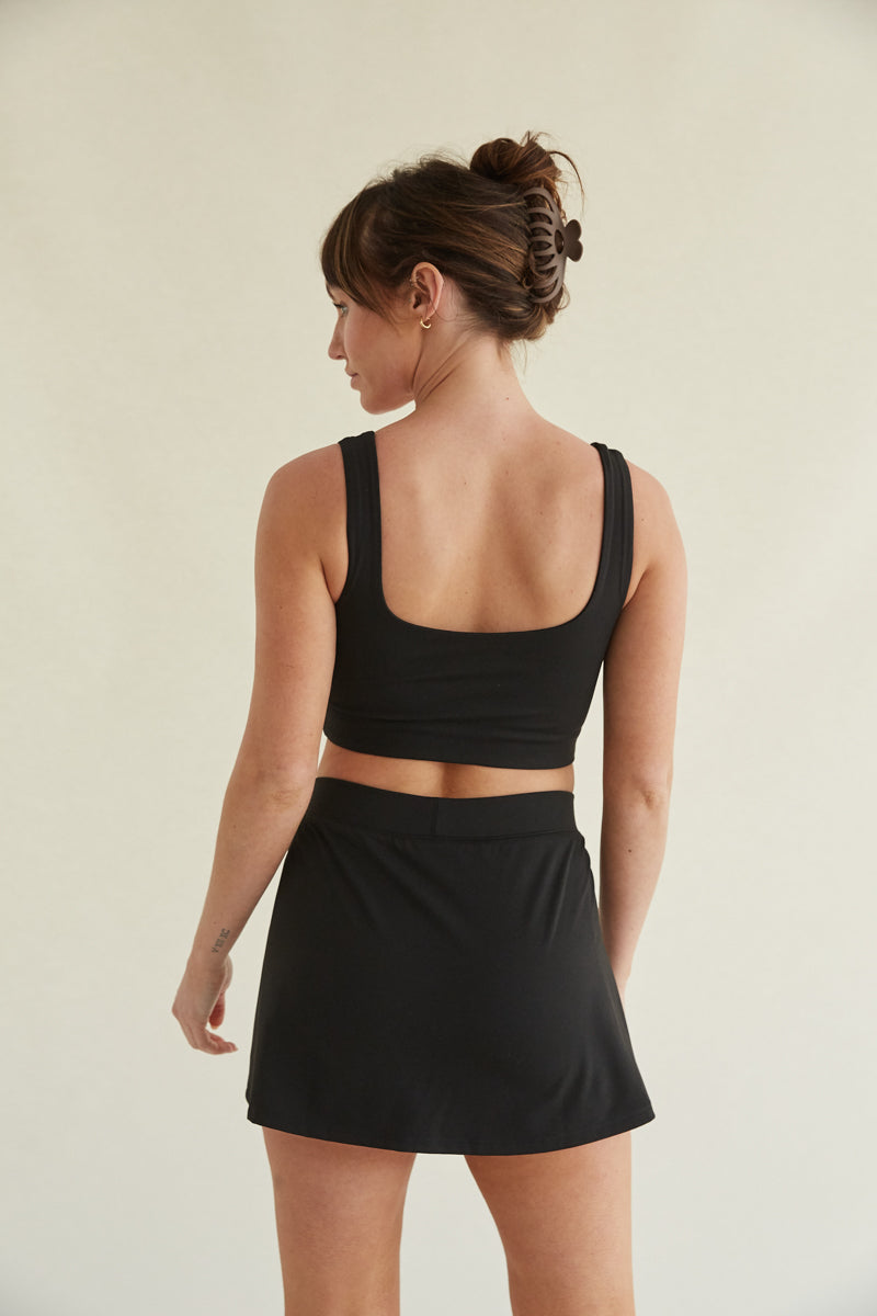 Nina Smoothing Tennis Skort in Black