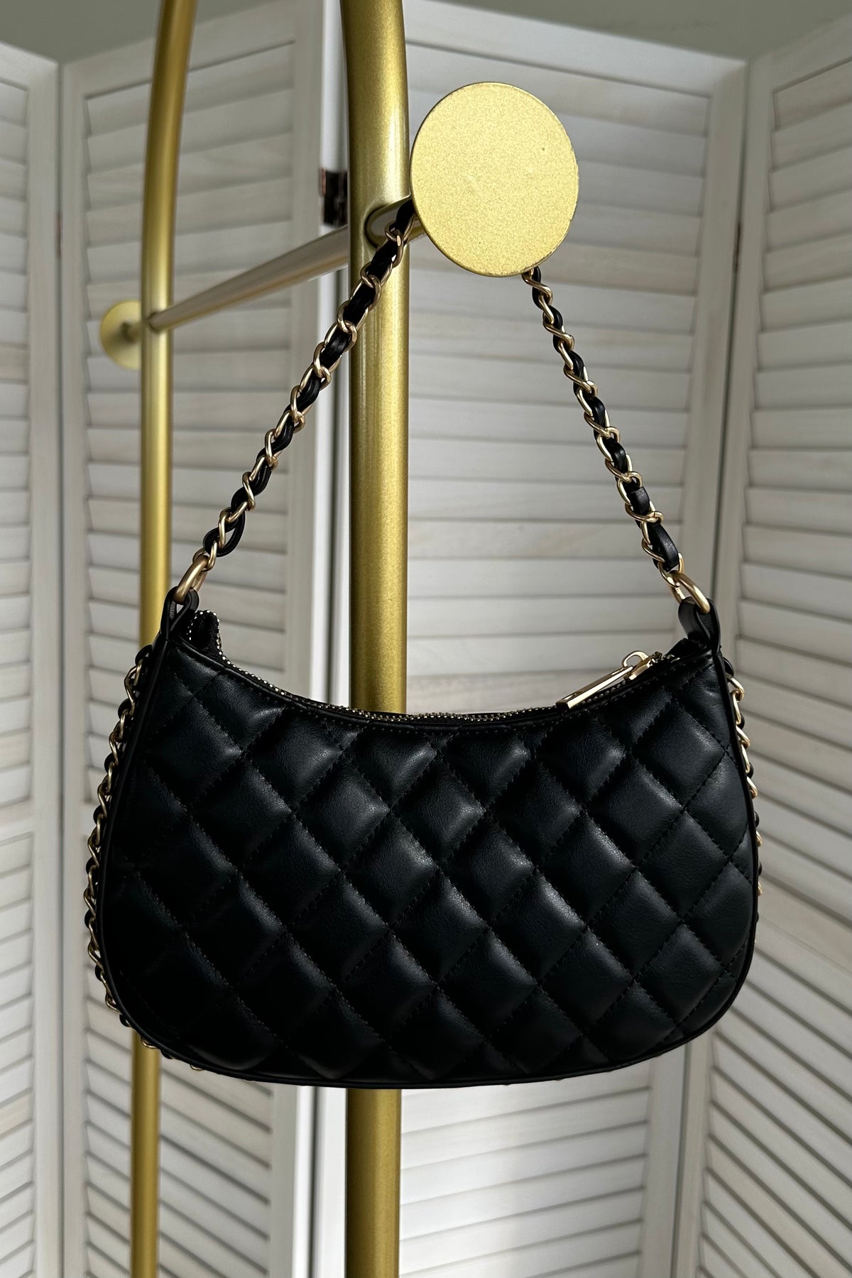 Adia Quilted Chain Shoulder Bag