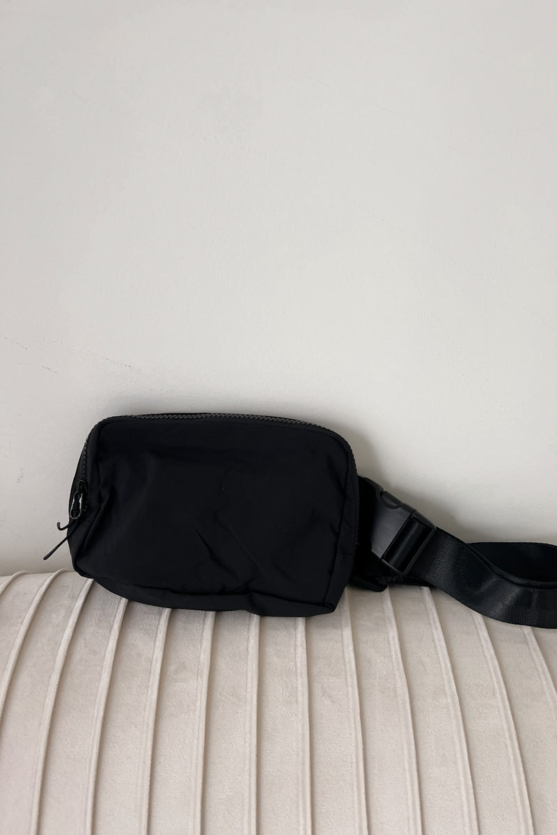 Women :: Bags :: Belt bags :: Louis Vuitton Maxi Bumbag - The Real