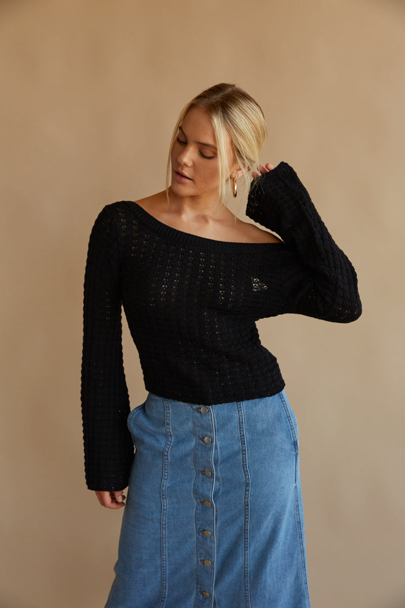 Black bell shop sleeve sweater