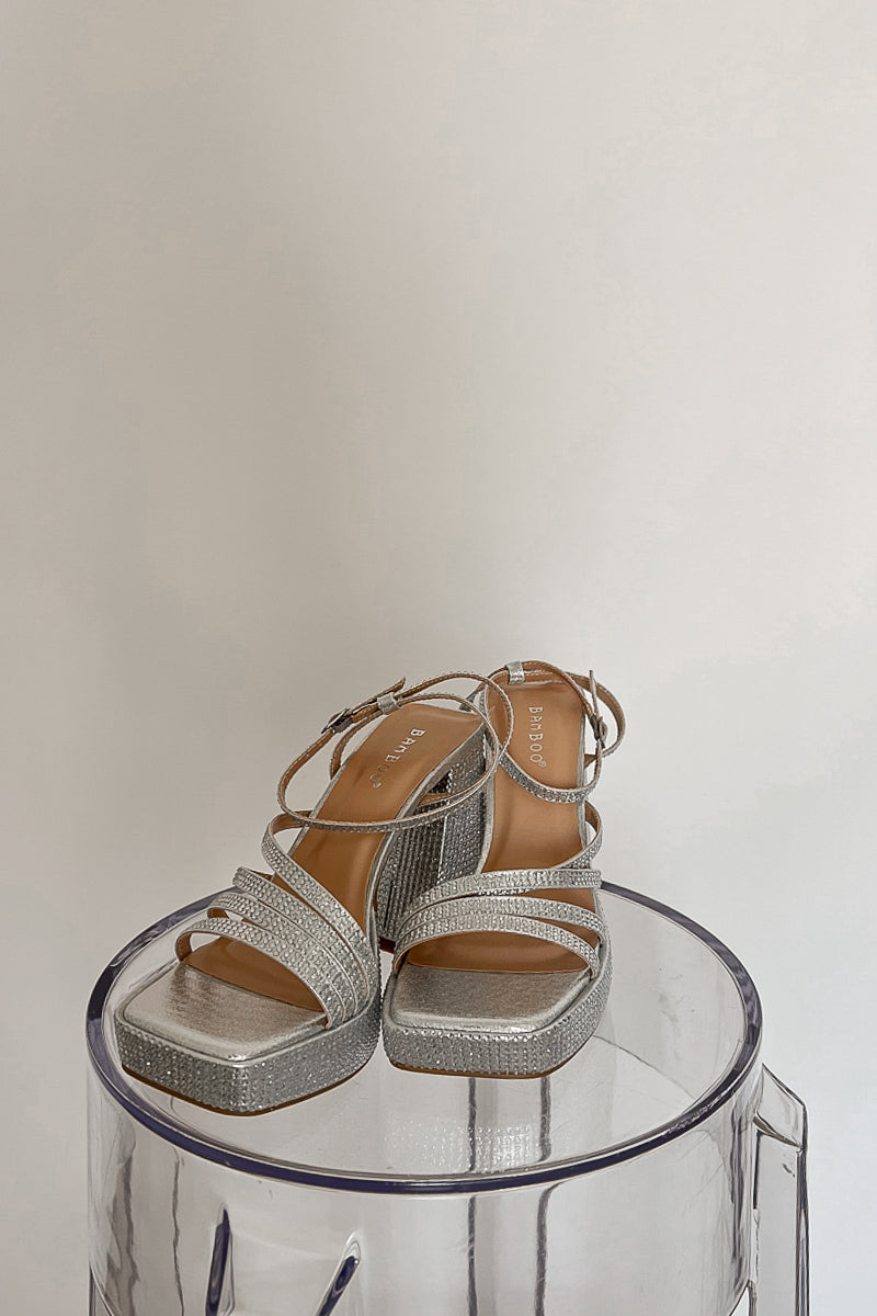 Buy DYMO's Trendy & Comfortable silver Heel Sandals For Women Online at  Best Prices in India - JioMart.