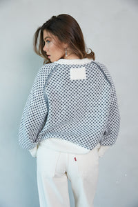 back-view | cozy sweater | warm sweater | winter sweater | sweater outfit | casual sweater | trendy winter sweaters