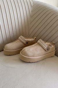 Side View | Tan Taupe suede tazlita ugg dupe | platform fur lined slippers